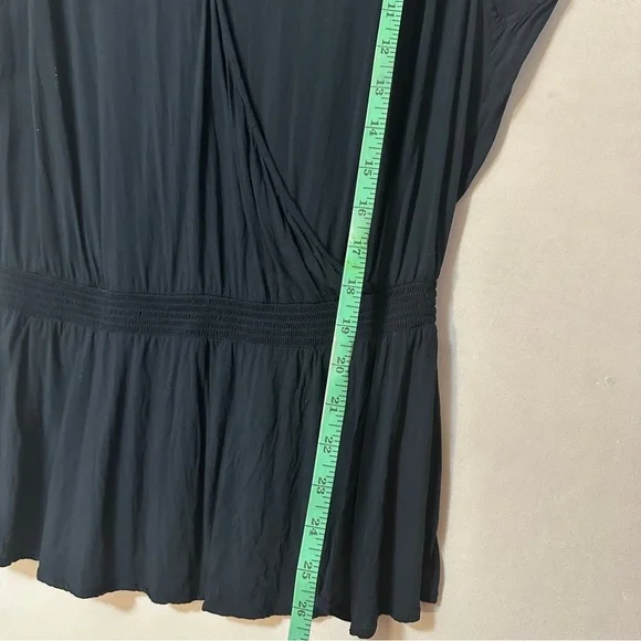 Banana Republic Navy V-Neck Top SIZE S - Picture 9 of 9